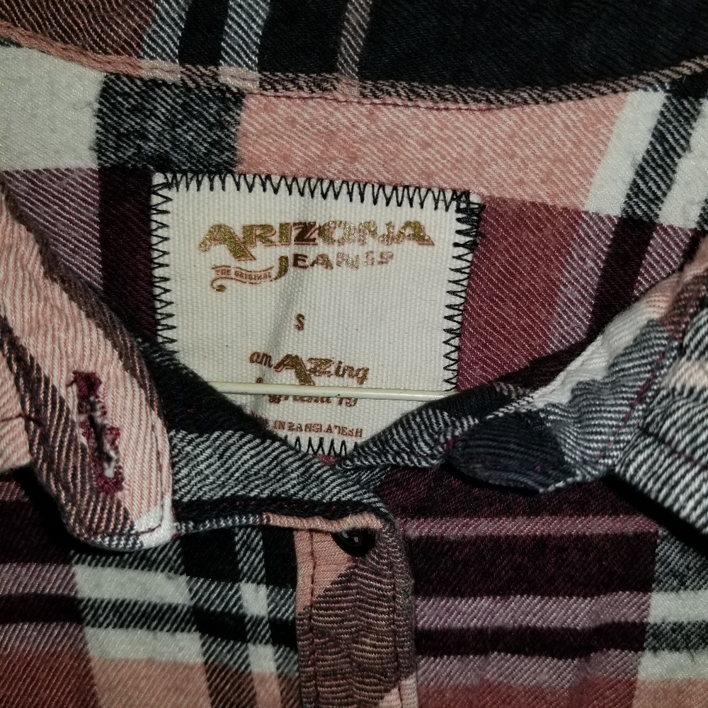 Button up plaid - Picture 2 of 2